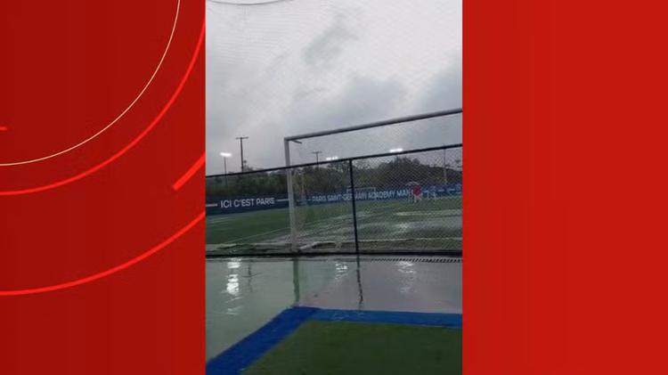 Chuva atinge pontos de Manaus e melhora qualidade do ar na capital; VÍDEOS
