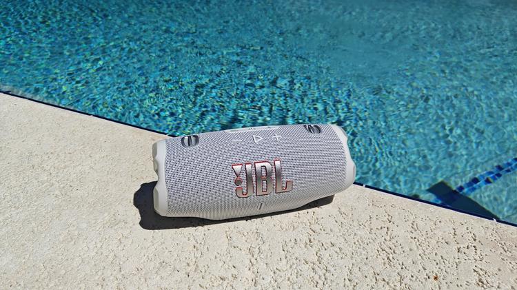 jbl charge 6 balanced on pool edge
