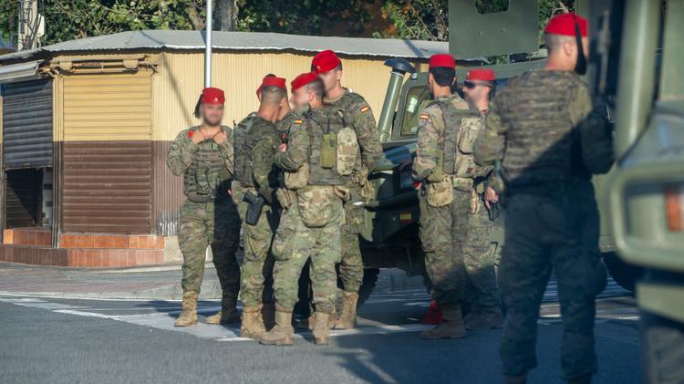 Defensa montó un viaje a Marruecos en plena crisis