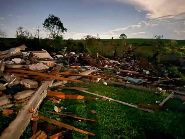Temporal atinge 10 municípios, danifica 484 casas e deixa mais de 2,5 mil pessoas afetadas nas regiões Celeiro e Missões