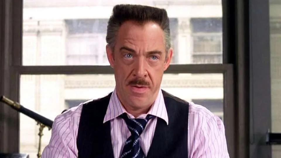 J.K. Simmons y Spider-Man se reencuentran en un partido de béisbol