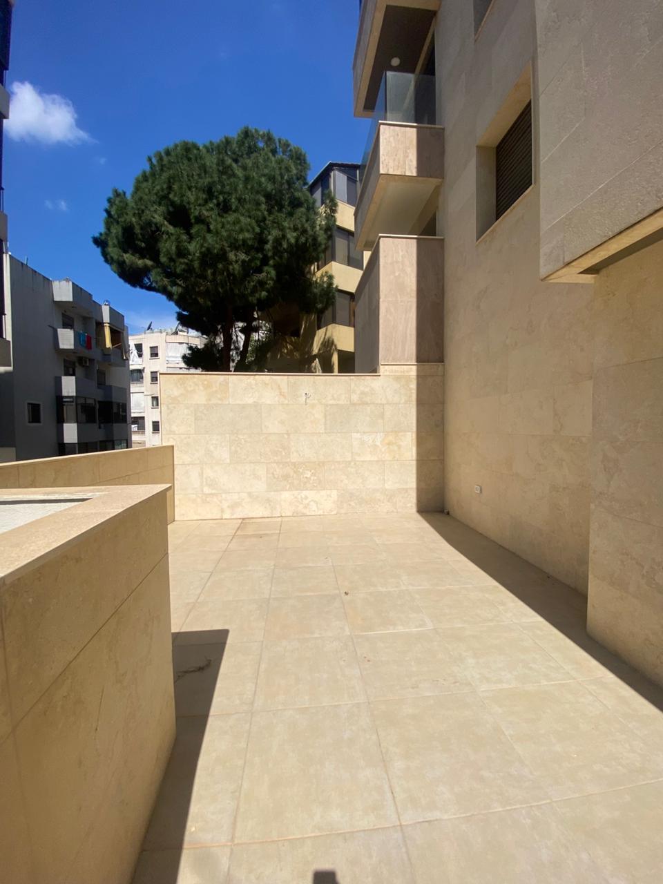 For Sale: Apartment in Naccache