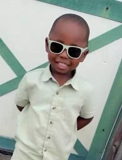 Criança de 4 anos mata primo de 2 com arma de fogo na Flórida