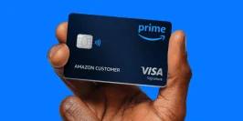 hand holding amazon prime visa