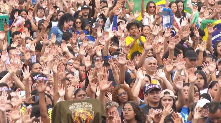 Em sua 34ª edição, Marcha para Jesus bate recorde de caravanas e reúne multidão em São Paulo
