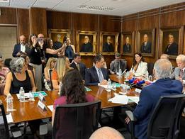 Candidatos ao governo de SP assinam termo de compromisso com a democracia e contra desinformação