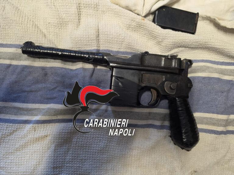 Arma da guerra e droga in casa, 33enne arrestato a Roccarainola
