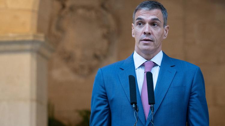 Marruecos hostiga, Sánchez calla