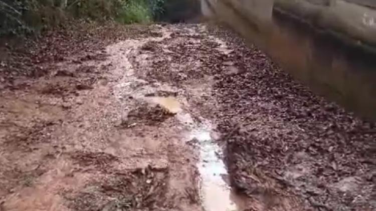 Moradores denunciam condições de estradas de terra em distritos de Petrópolis