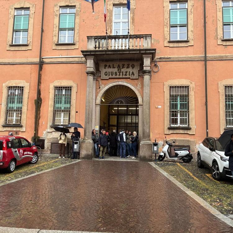 Garlasco, Andrea Sempio giunto a Pavia per l'incontro con i pm