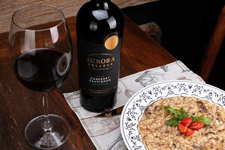 Aurora é reconhecida com maior vinícola brasileira na 11ª edição do Seminário ADEGA Ideal