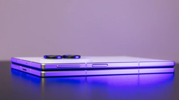 the samsung galaxy z fold 8 folded