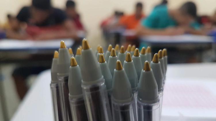 Inscrição para certificadores do Enem estão abertas; veja quem pode tentar as vagas que pagam até R$ 864 por dia