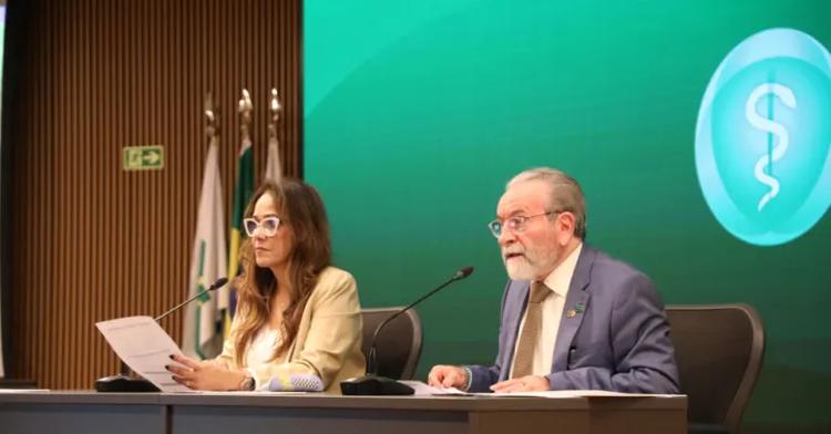 Brasil tem dois casos por dia de falsos médicos; CFM lança ferramenta para denúncias