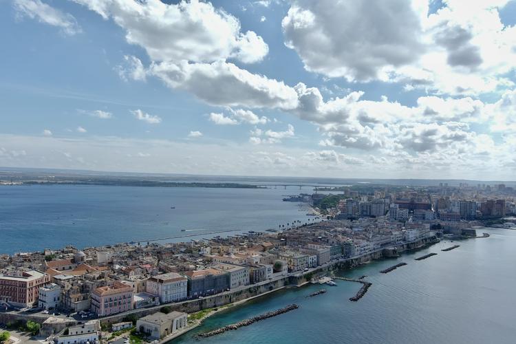 Sea Hub, via libera a 55 milioni per rilancio del mare di Taranto