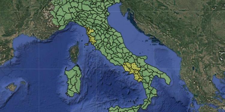 Meteo, la settimana parte con i temporali al Sud ma è in arrivo una lunga fase di caldo: fino a 7 gradi sopra la media entro il weekend