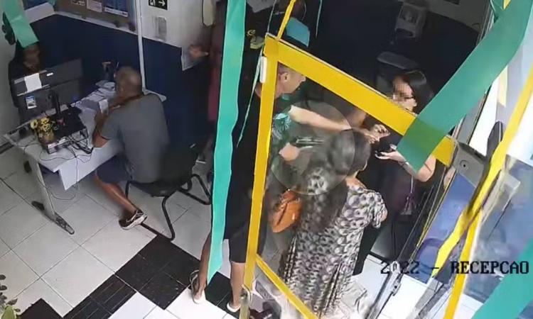 VÍDEO: servidores e pacientes são assaltados dentro de Centro de Referência de Assistência Social em Salvador