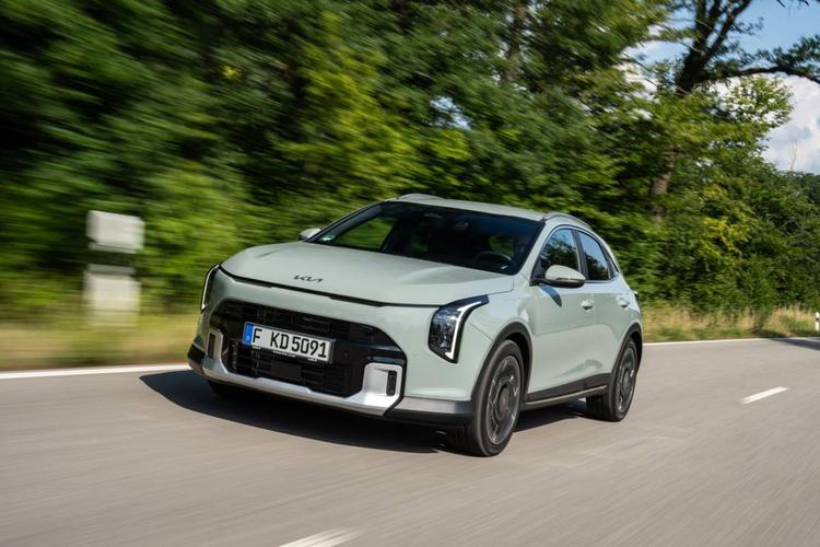 Kia XCeed, la prova: il crossover che sfida i SUV giocando d’astuzia