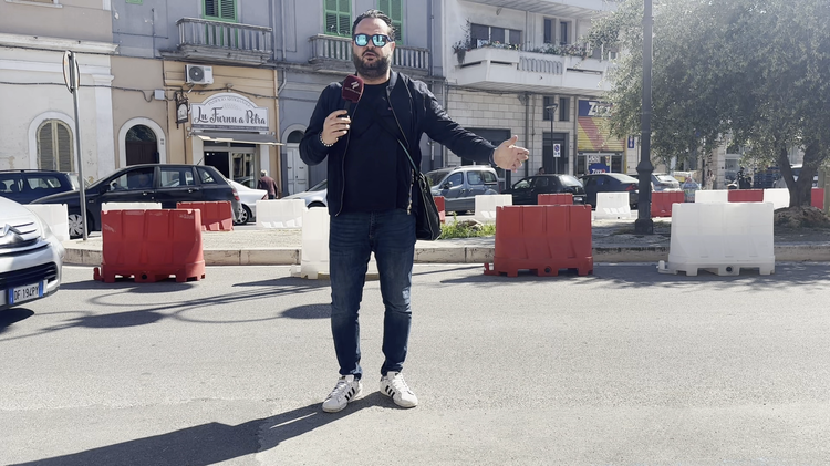 Francavilla Fontana, rotatoria in via Di Castri: l’esperimento non piace