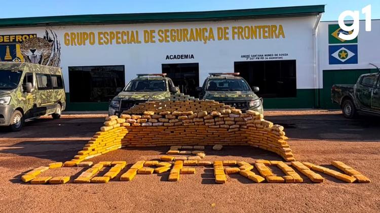 Trio é preso com 390 tabletes de drogas após capotar caminhonete durante fuga em MT