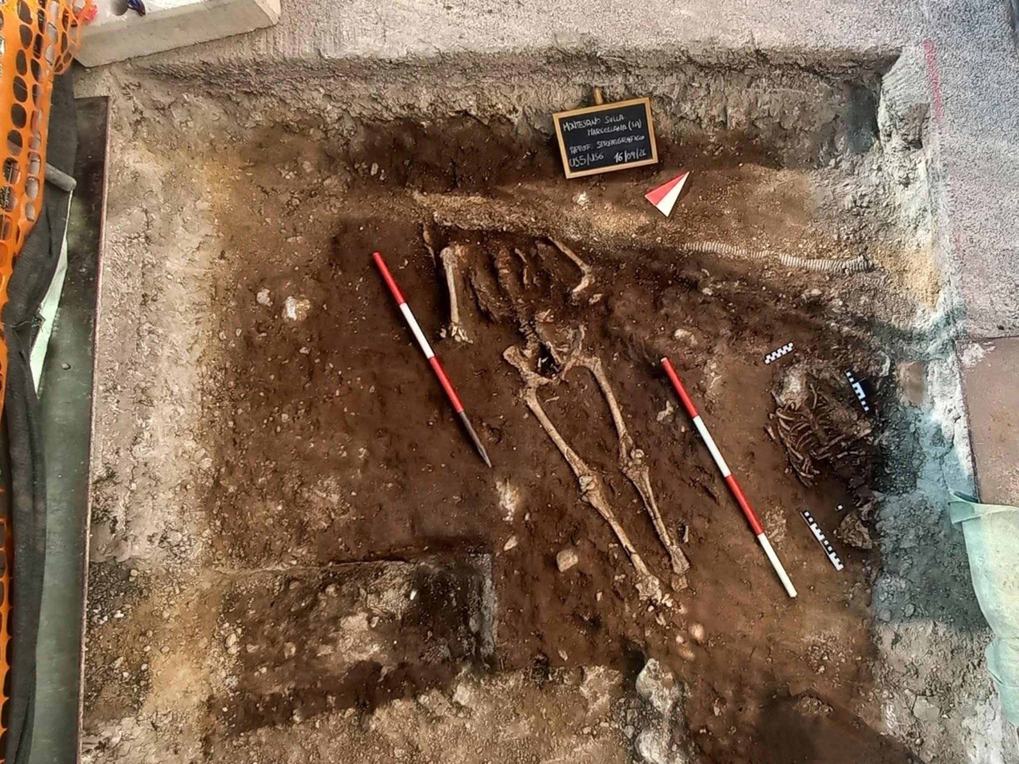 Nuovi resti umani a Montesano sulla Marcellana: il giallo delle tombe medievali