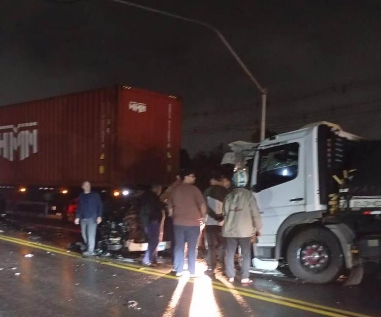 Acidente de trânsito deixa feridos na ERS-122 em Caxias do Sul