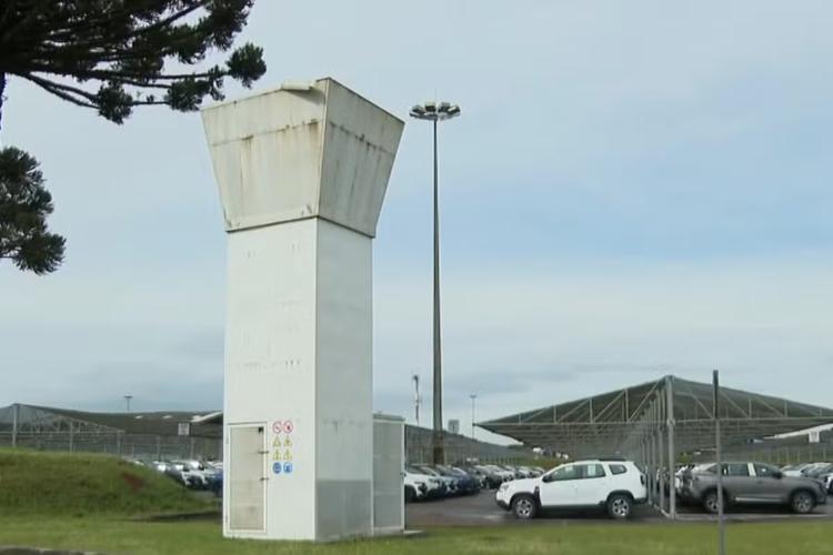 Montadora de veículos do Paraná usa 'canhão antigranizo' internacional, que dispara 'tiro sônico' e relata redução de danos causados por pedras de gelo
