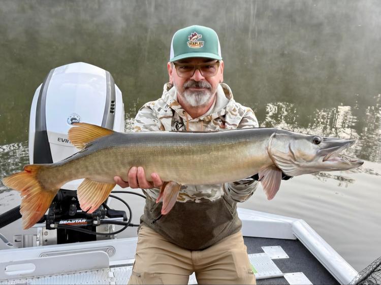 Spring Musky Fishing with the Titan Junior: The Best Early Season Musky Lure for Post Spawn Success