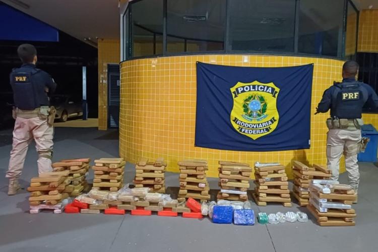 Carro clonado com mais de 190 kg de drogas é apreendido pela PRF em MT
