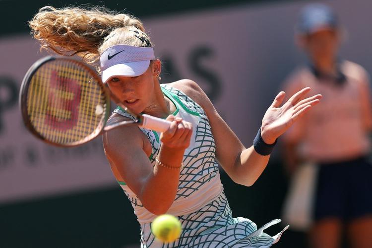 Andreeva, de 16 anos, vence e vai enfrentar Coco Gauff na terceira fase de Roland Garros