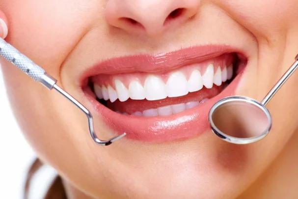 وداعاً للتسوس.. جل جديد يُعيد بناء مينا الأسنان