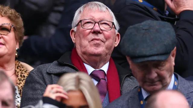 Alex Ferguson se sente mal antes de United x Liverpool e é hospitalizado