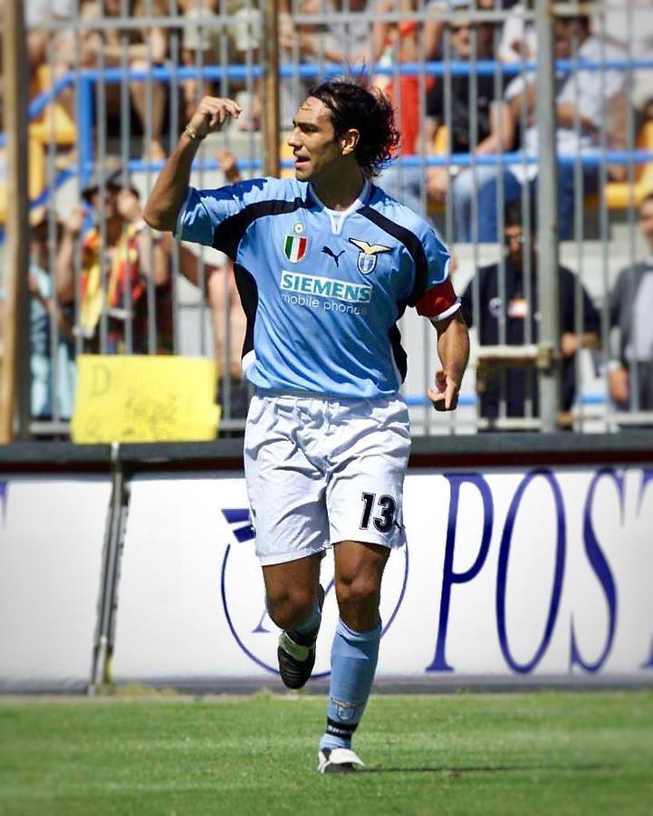 Nesta Presidente: il sogno ironico della tifoseria biancoceleste