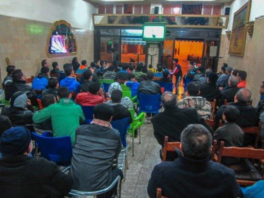 في غياب المراقبة..أصحاب مقاهي يقرون زيادات صاروخية خلال مباريات الأسود في مونديال 2026