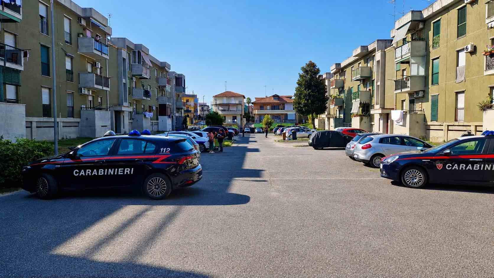 Qualiano, blitz nelle palazzine Acer: 23 denunciati per occupazione abusiva