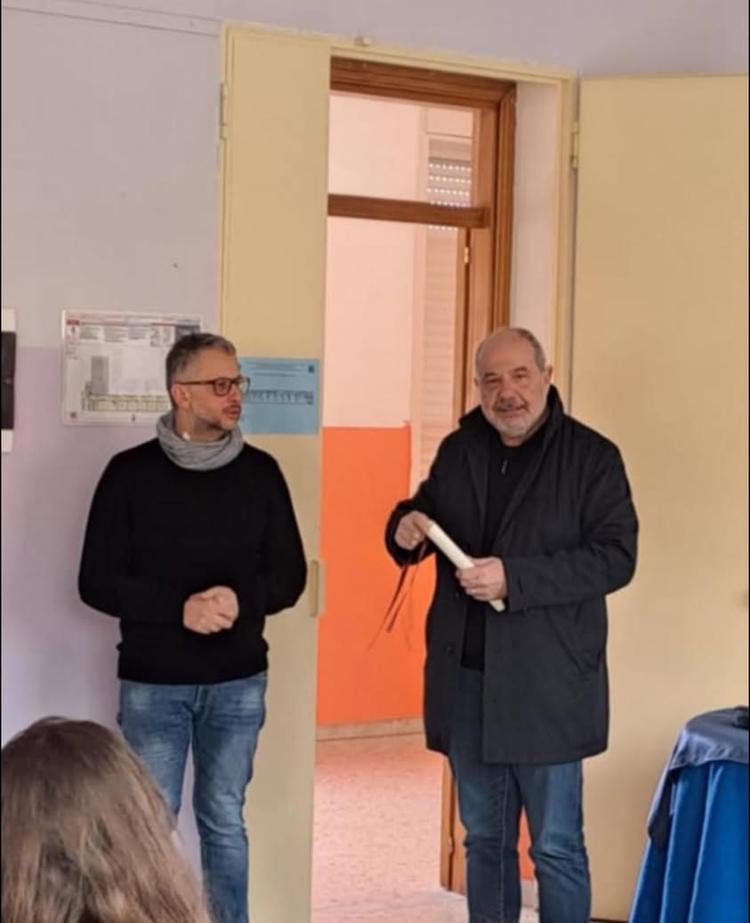 Ho il piacere di condividere con voi questa lettera degli studenti. Un pensiero che mi ha emozionato profondamente. Sono...