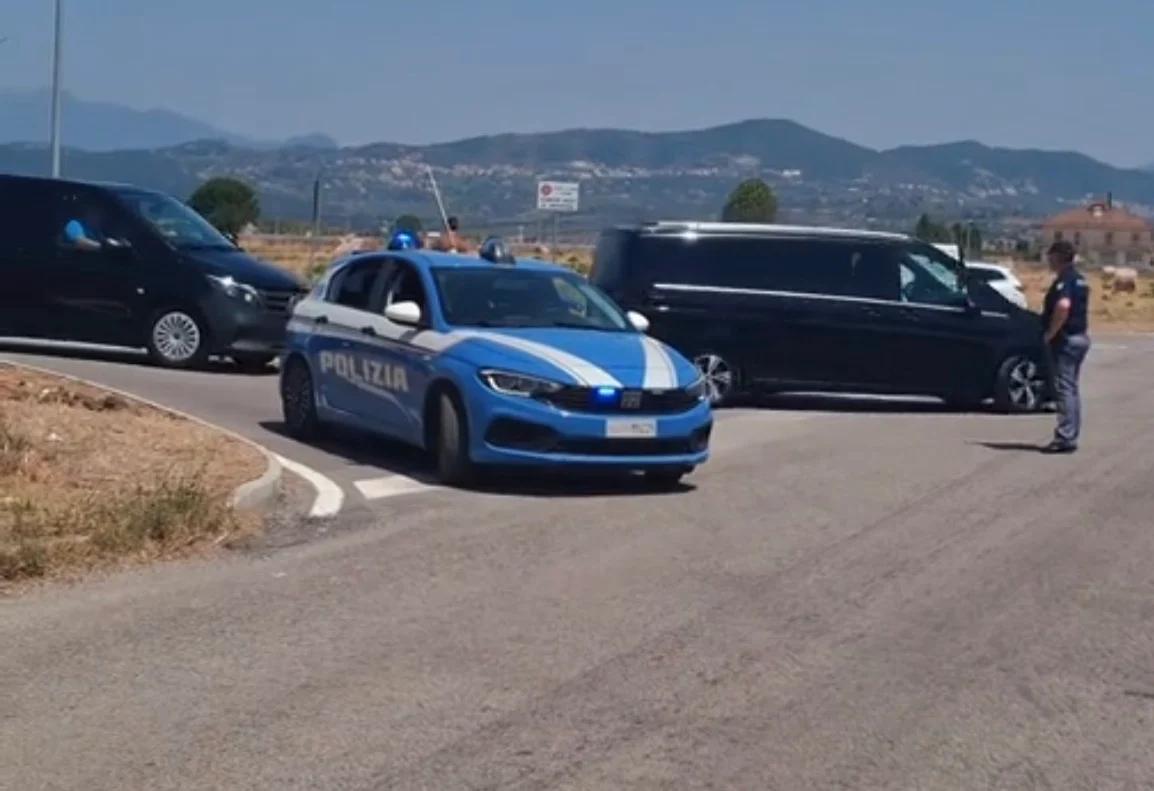 Bill e Hillary Clinton atterrano a Salerno: blindatissimo arrivo ed estate in Campania