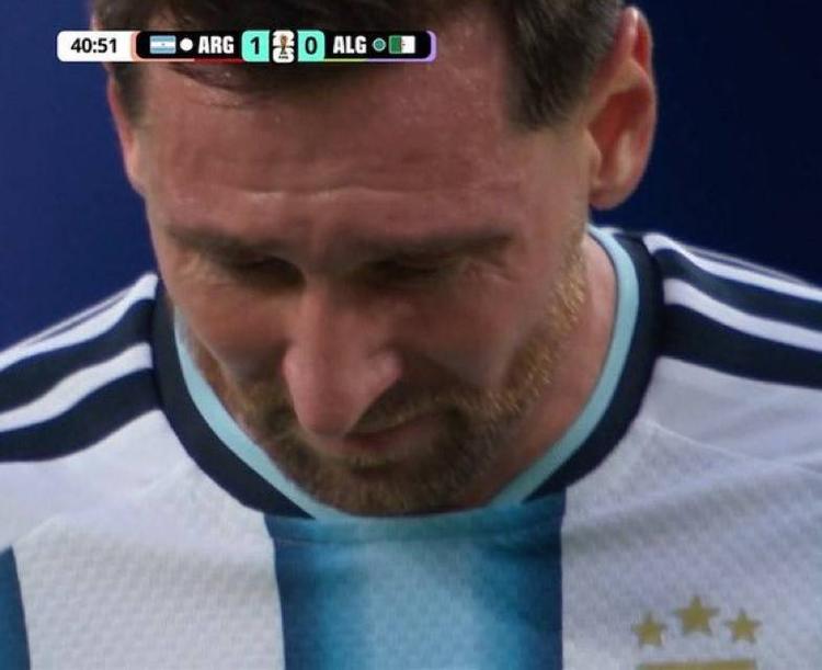 Ore d'ansia per il padre di Messi, la famiglia si stringe intorno a Jorge: "Chiediamo sensibilità". Le lacrime di Leo
