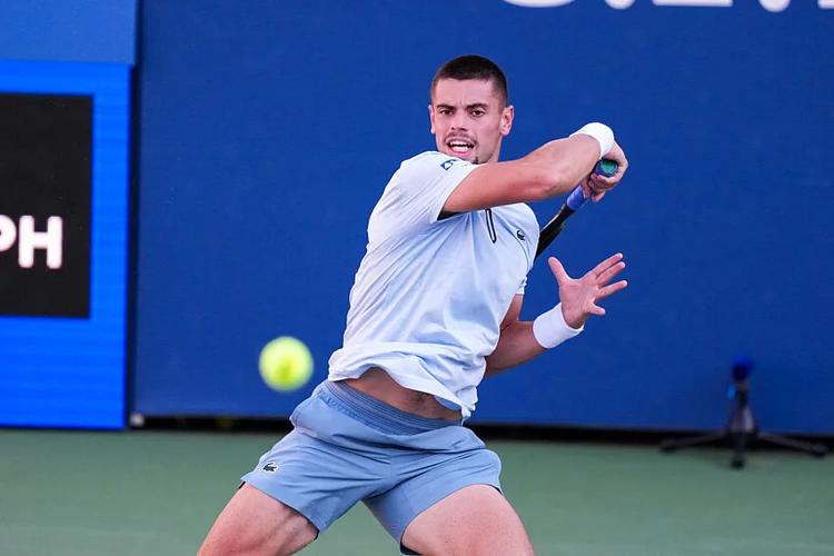Masters 1000 de Shanghai : à 21 ans, ce Français signe une première et défie Ugo Humbert