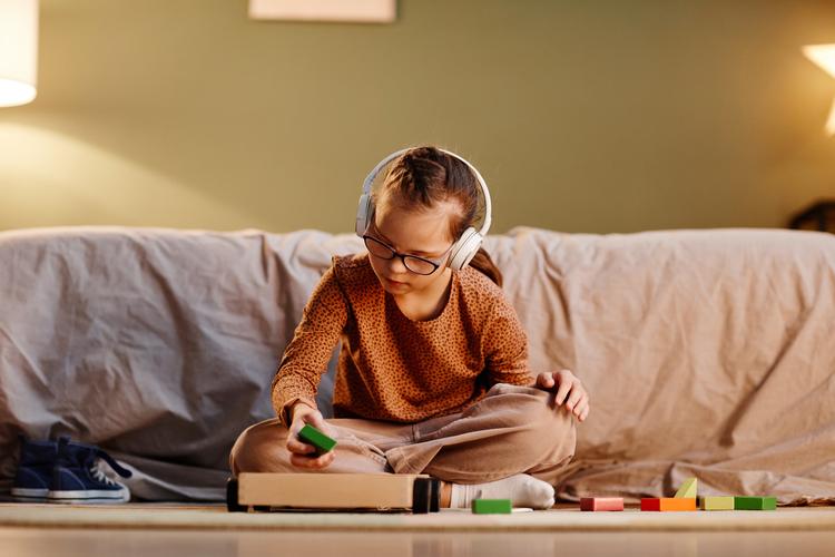 Autismo: por que direitos garantidos em lei ainda não chegam à vida de muitas famílias