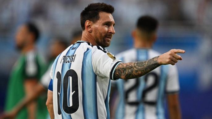 ميسي يقود الارجنتين لاكتساح الجزائر في كأس العالم