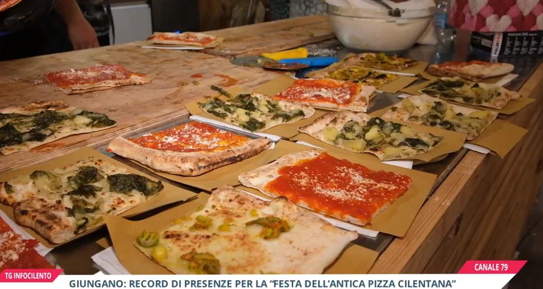 Giungano, boom di presenze per la Festa dell’Antica Pizza Cilentana: stasera gran finale con Zarrillo