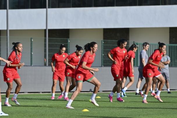 المنتخب الوطني النسوي ينهي استعداداته للقاء الجزائر