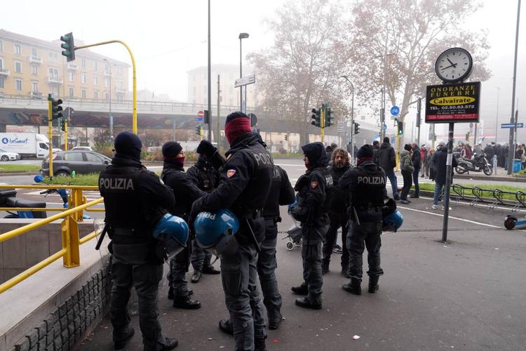 Da Corvetto a Bicocca nei feudi senza legge delle gang dei latinos