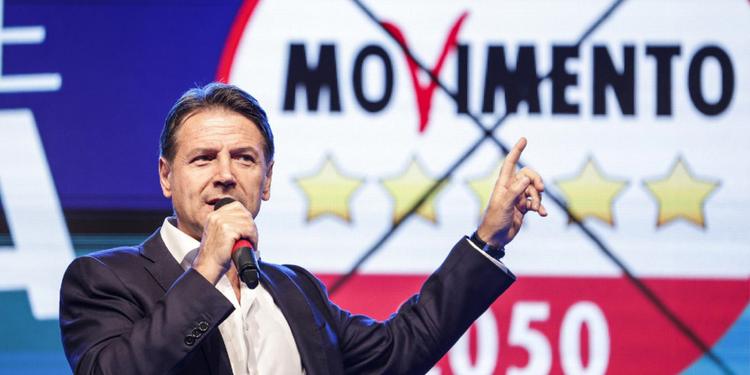 Giuseppe Conte avverte Elly Schlein: "Se non facciamo le primarie, i miei mi sputano"
