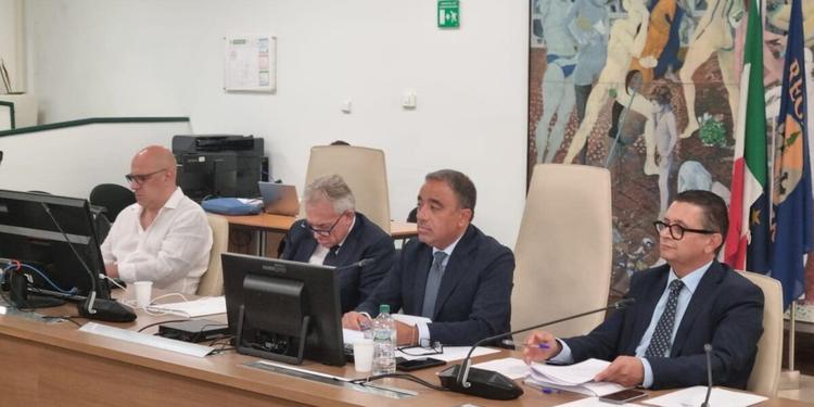 Calabria: salta il blitz sul trasporto pubblico, la riforma avrà tempi più lunghi