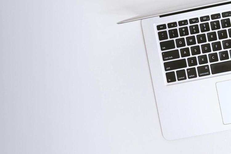 Ordinateur professionnel : votre employeur peut-il contrôler l’usage personnel que vous en faites ?