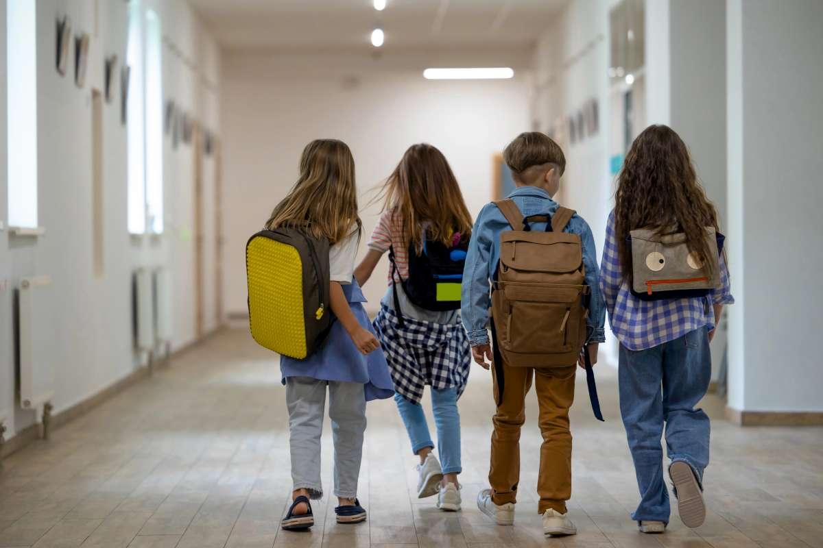 Scuola a Ogliastro Cilento: gli auguri e l’appello per aule adeguate