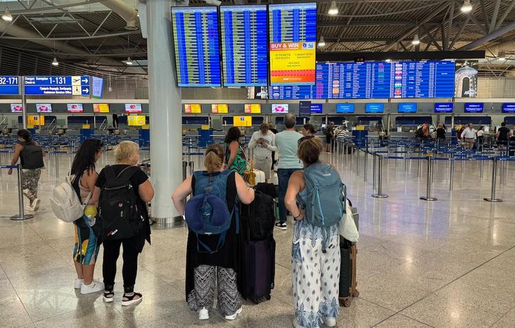 National Bank of Greece Warns Air Travel Dependence Puts Tourism at Risk