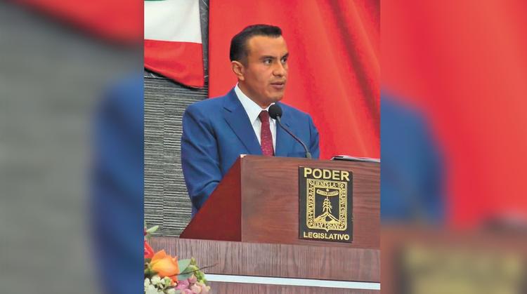 Isaac Pimentel busca que el Gobierno estatal atienda rezago social en municipios.